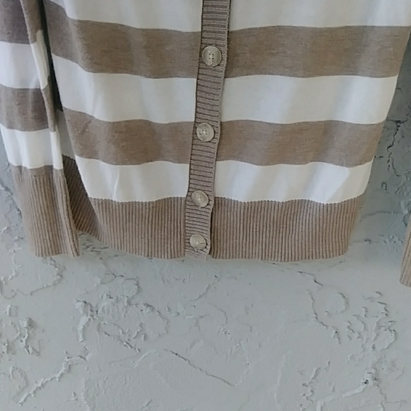 Tan & Cream Old Navy Sweater - Picture 2 of 5